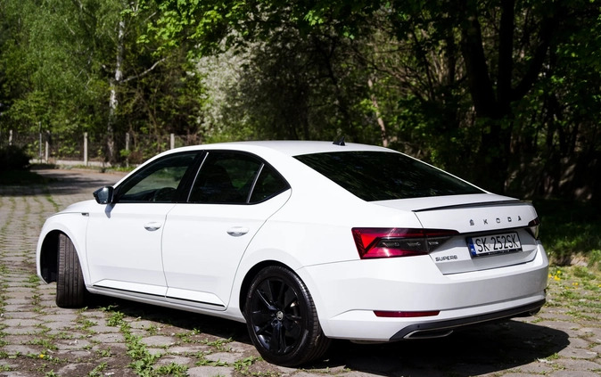 Skoda Superb cena 108499 przebieg: 129000, rok produkcji 2019 z Karlino małe 407